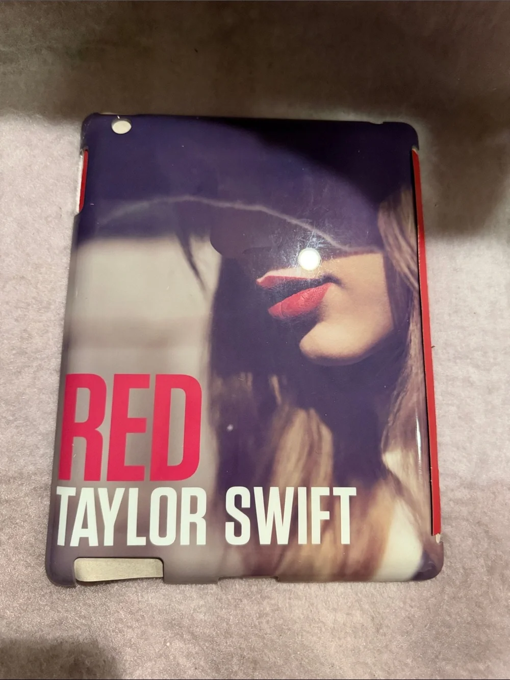 Taylor Swift 'Red' Album Design Tablet Cover IPad first Generation - Black/Red
